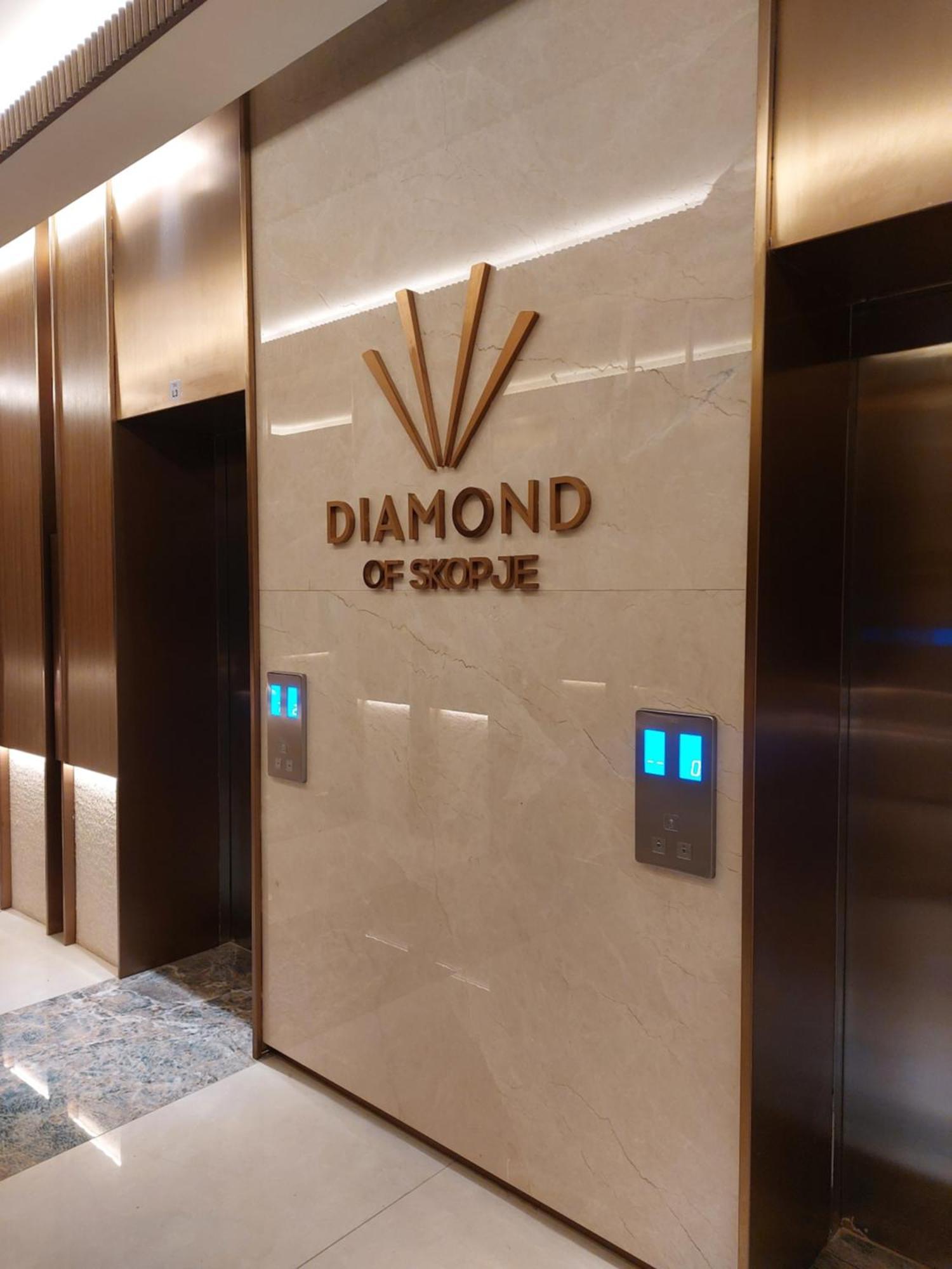 Anika Luxury Apartment At Diamond Center Escópia Exterior foto